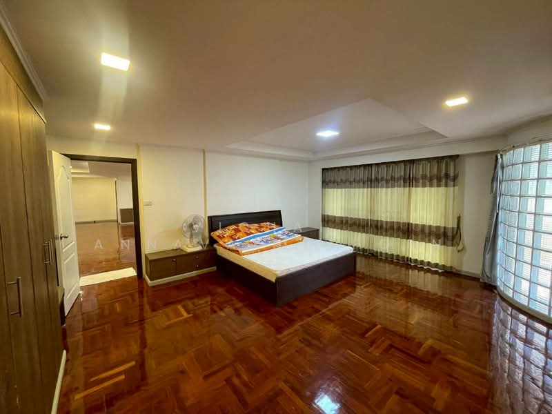 D.H.Grand Tower, Bangkok, Soi Prommit, Khlong Tan Nua, Watthana, Bangkok, 3 Bedrooms, 280 sqm, Apartment For Rent, by Vichai  Annavakulthorn, 500292298 - DDproperty.com