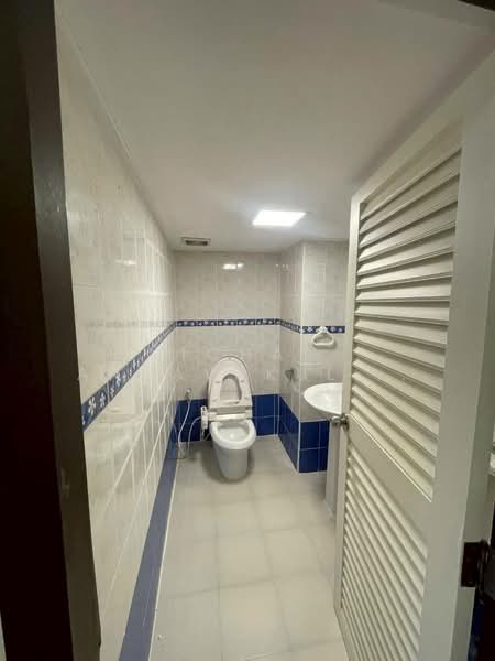 D.H.Grand Tower, Bangkok, Soi Prommit, Khlong Tan Nua, Watthana, Bangkok, 3 Bedrooms, 280 sqm, Apartment For Rent, by Vichai  Annavakulthorn, 500292298 - DDproperty.com