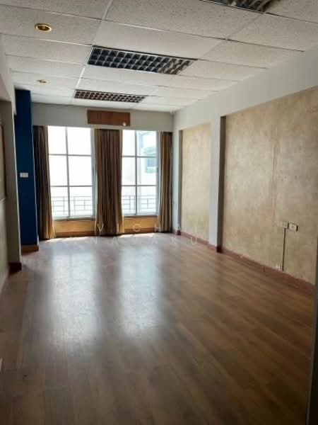 undefined, Bangkok, Chan Kasem, Chatuchak, Bangkok, 3 Bedrooms, 260 sqm, Townhouse For Rent, by Vichai  Annavakulthorn, 500292352 - DDproperty.com