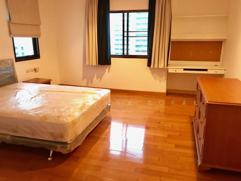 Kallista Mansion, Bangkok, 64 Soi Sukhumvit 11, Khlongtoei Nua, Watthana, Bangkok, 3 Bedrooms, 315 sqm, Condo For Rent, by Boonraksa Sopak, 500292370 - DDproperty.com