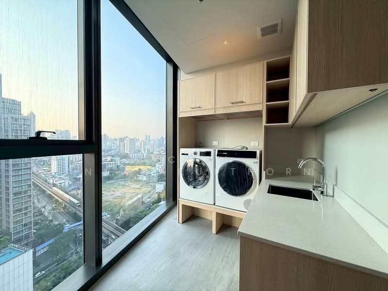 SCOPE Thonglor, Bangkok, SUKHUMVIT ROAD, Phra Kanong, Khlong Toei, Bangkok, 4 Bedrooms, 412 sqm, Condo For Rent, by Vichai  Annavakulthorn, 500292400 - DDproperty.com