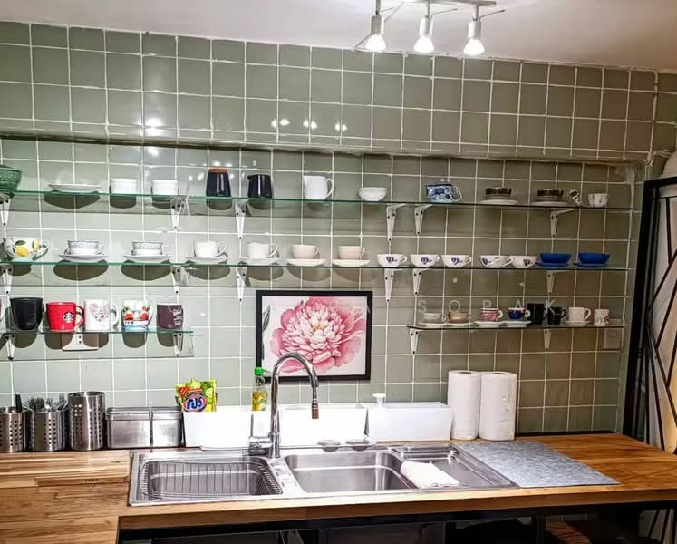 6-BR Townhouse, Bangkok, Phra Kanong, Khlong Toei, Bangkok, 6 Bedrooms, 372 sqm, Townhouse For Rent, by Boonraksa Sopak, 500292408 - DDproperty.com