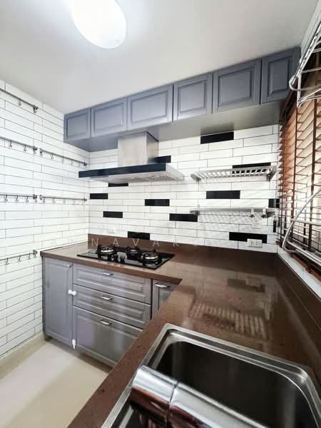 Leon Sukhumvit 62, Bangkok, Soi Sampopnaruemit, Bang Chak, Phra Khanong, Bangkok, 3 Bedrooms, 200 sqm, Townhouse For Rent, by Vichai  Annavakulthorn, 500292452 - DDproperty.com