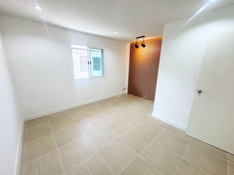 For Sale - หมู่บ้าน บก.ทหารสูงสุด ซ.รามอินทรา46 แขวงราม​อินทรา เขตคันนายาว, Bangkok