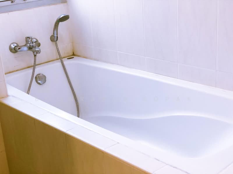 For Rent - 49 Plus, Bangkok