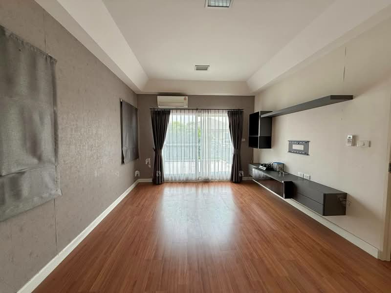 Mantana Lake Watcharapol, Bangkok, Sukhaphiban 5 Road, O-Ngoen, Sai Mai, Bangkok, 3 Bedrooms, 200 sqm, Single Detached House For Sale, by ศุทธดา มงคลมหาลาภ, 500292606 - DDproperty.com