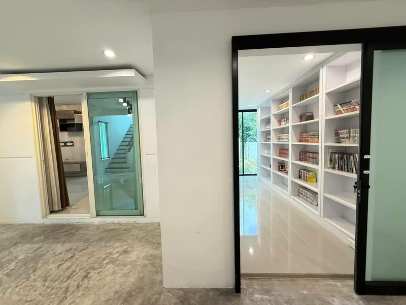 Mantana Lake Watcharapol, Bangkok, Sukhaphiban 5 Road, O-Ngoen, Sai Mai, Bangkok, 3 Bedrooms, 200 sqm, Single Detached House For Sale, by ศุทธดา มงคลมหาลาภ, 500292606 - DDproperty.com