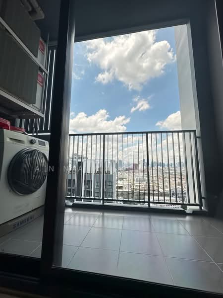 Quinn Ratchada 17, Bangkok, 454 456 Soi Inthara Mari 45, Din Daeng, Din Daeng, Bangkok, 2 Bedrooms, 70 sqm, Condo For Rent, by Vichai  Annavakulthorn, 500292623 - DDproperty.com