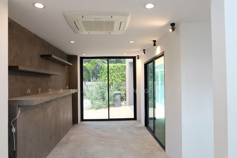 Mantana Lake Watcharapol, Bangkok, Sukhaphiban 5 Road, O-Ngoen, Sai Mai, Bangkok, 3 Bedrooms, 136 sqm, Single Detached House For Sale, by Atsanai Tungateja, 500292634 - DDproperty.com