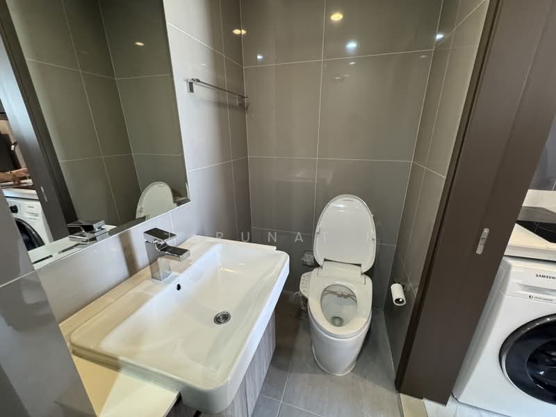 IDEO Mobi Asoke, Bangkok, New Petchaburi Road, Bang Kapi, Huai Khwang, Bangkok, Studio, 28 sqm, Condo For Rent, by Jarunat K, 500292648 - DDproperty.com