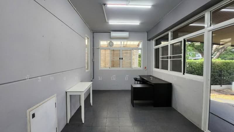 Baan Pruklada Suvarnabhumi : บ้านพฤกษ์ลดา สุวรรณภูมิ, สมุทรปราการ, ถนนลาดกระบัง ซ.ลาดกระบัง 54, ศีรษะจรเข้น้อย, บางเสาธง, สมุทรปราการ, 165 ตร.ม., บ้านเดี่ยว ให้เช่า, โดย นัฐพงค์ มณีอัครเนตร, 500292701 - DDproperty.com