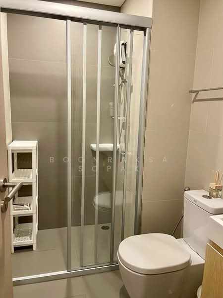 Lumpini Suite Phetchaburi-Makkasan, Bangkok, 1515 Phetchaburi Rd, Makkasan, Ratchathewi, Bangkok, 2 Bedrooms, 41 sqm, Condo For Rent, by Boonraksa Sopak, 500292789 - DDproperty.com