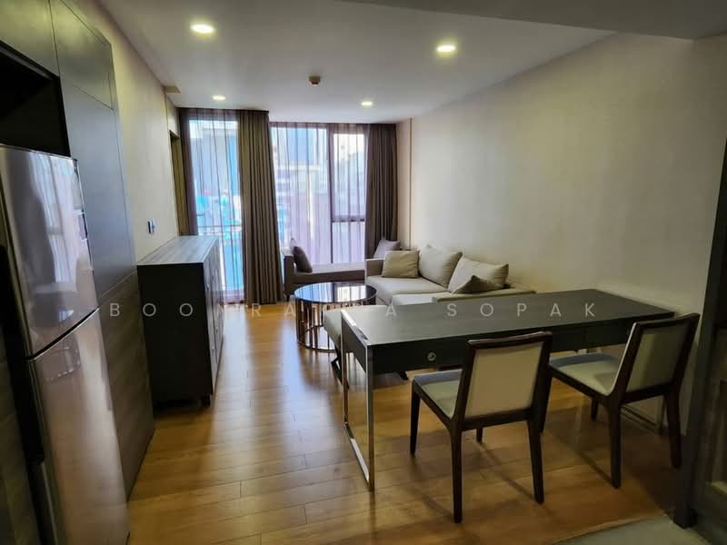 1-BR House, Bangkok, Lumphini, Pathum Wan, Bangkok, 1 Bedroom, 45 sqm, Single Detached House For Rent, by Boonraksa Sopak, 500292932 - DDproperty.com
