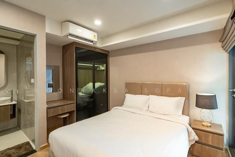 Lloyd Soonvijai-Thonglor, Bangkok, Soi Phetchaburi 47, Phetchaburi Road, Bang Kapi, Huai Khwang, Bangkok, 2 Bedrooms, 62 sqm, Condo For Rent, by Boonraksa Sopak, 500292945 - DDproperty.com