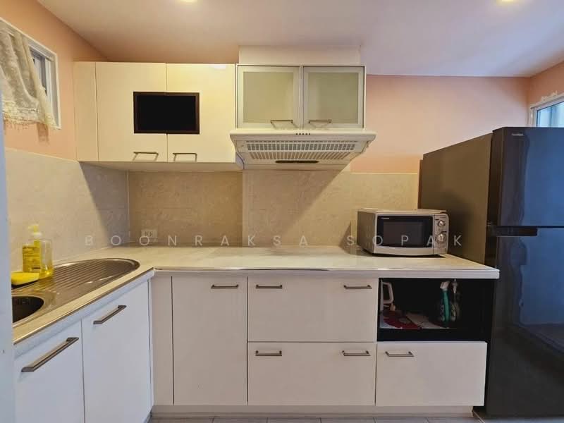 Lumpini Suite Sukhumvit 41, Bangkok, Soi Sukhumvit 41, Khlong Tan Nua, Watthana, Bangkok, 2 Bedrooms, 60 sqm, Condo For Rent, by Boonraksa Sopak, 500292948 - DDproperty.com
