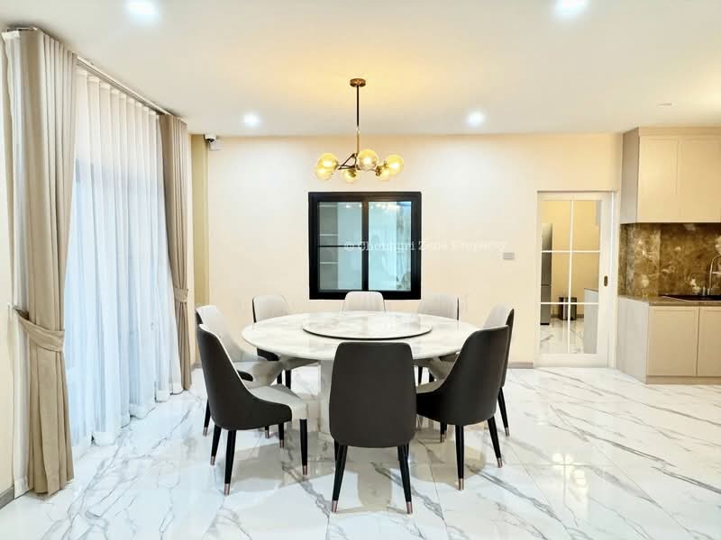 ให้เช่าบ้านใหม่สวยใจกลางศรีราชา ม.อีสวาน่า ศรีราชา, Chon Buri (Pattaya), Surasak, Si Racha, Chon Buri (Pattaya), 4 Bedrooms, 180 sqm, Semi-Detached House (Twin House) For Rent, by Dusit Saengfa, 500292987 - DDproperty.com