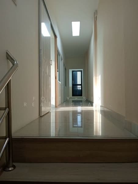 อาคารพาณิชย์ใกล้สนามบินสุวรรณภูมิ, Bangkok, ซอยลาดกระบัง54, Lat Krabang, Lat Krabang, Bangkok, , 150 sqm, Shophouse For Rent, by Forty-Six Real Estate Group, 500292990 - DDproperty.com