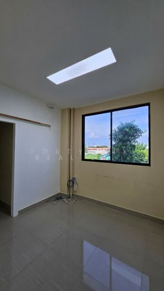อาคารพาณิชย์ใกล้สนามบินสุวรรณภูมิ, Bangkok, ซอยลาดกระบัง54, Lat Krabang, Lat Krabang, Bangkok, , 150 sqm, Shophouse For Rent, by Forty-Six Real Estate Group, 500292990 - DDproperty.com