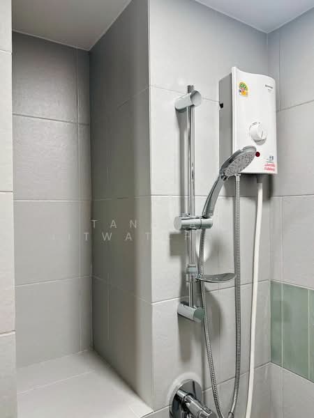 Atmoz Season Ladkrabang, Bangkok, 126 Thanon Chalong Krung, Lam Pla Tiew, Lat Krabang, Bangkok, 1 Bedroom, 27 sqm, Condo For Rent, by Tanapat Jitwatcharakomol, 500293079 - DDproperty.com