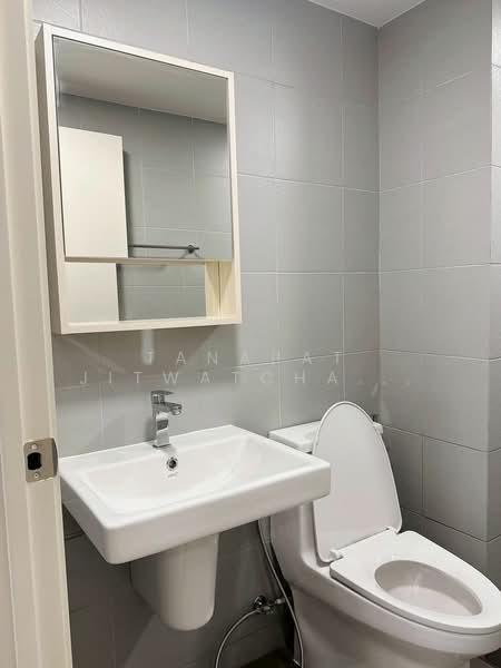 Atmoz Season Ladkrabang, Bangkok, 126 Thanon Chalong Krung, Lam Pla Tiew, Lat Krabang, Bangkok, 1 Bedroom, 27 sqm, Condo For Rent, by Tanapat Jitwatcharakomol, 500293079 - DDproperty.com