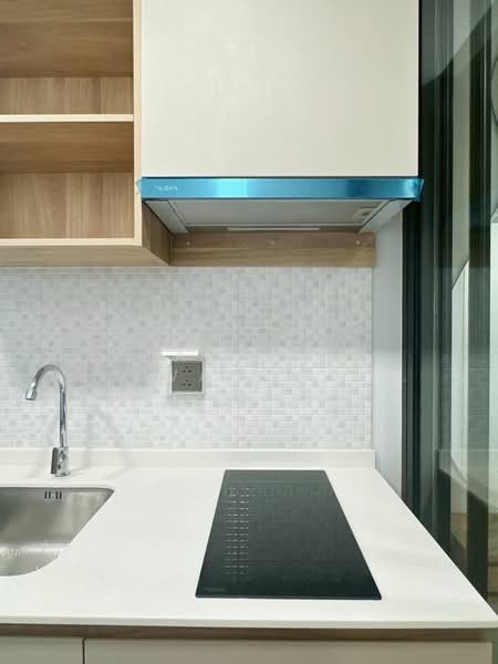 Atmoz Season Ladkrabang, Bangkok, 126 Thanon Chalong Krung, Lam Pla Tiew, Lat Krabang, Bangkok, 1 Bedroom, 27 sqm, Condo For Rent, by Tanapat Jitwatcharakomol, 500293079 - DDproperty.com