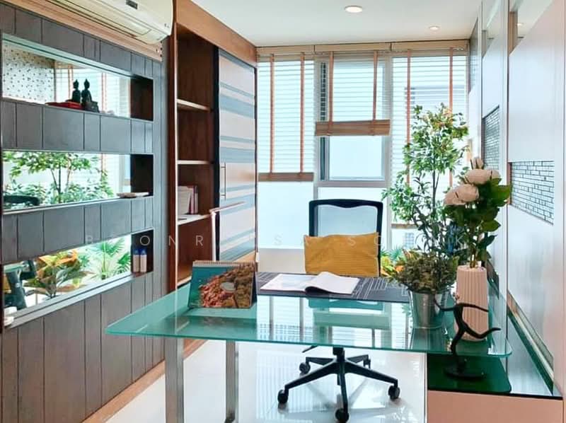 Sukhumvit Living Town, Bangkok, 299 Sukhumvit 21 Road, Khlongtoei Nua, Watthana, Bangkok, 2 Bedrooms, 63 sqm, Condo For Rent, by Boonraksa Sopak, 500293109 - DDproperty.com