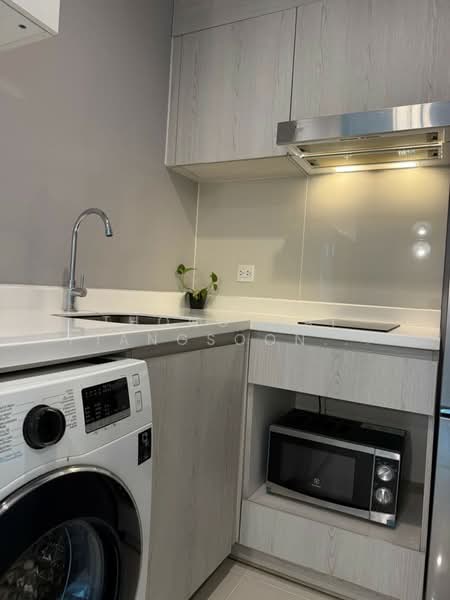 Life One Wireless, Bangkok, 1 Wireless Road, Lumphini, Pathum Wan, Bangkok, 1 Bedroom, 35 sqm, Condo For Rent, by Thongthai Piangsoonthron, 500293143 - DDproperty.com