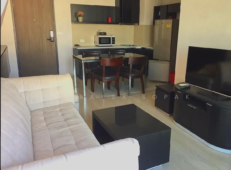 Rhythm Sukhumvit 44/1, Bangkok, Sukhumvit Road, Phra Kanong, Khlong Toei, Bangkok, 2 Bedrooms, 52 sqm, Condo For Rent, by Boonraksa Sopak, 500293221 - DDproperty.com