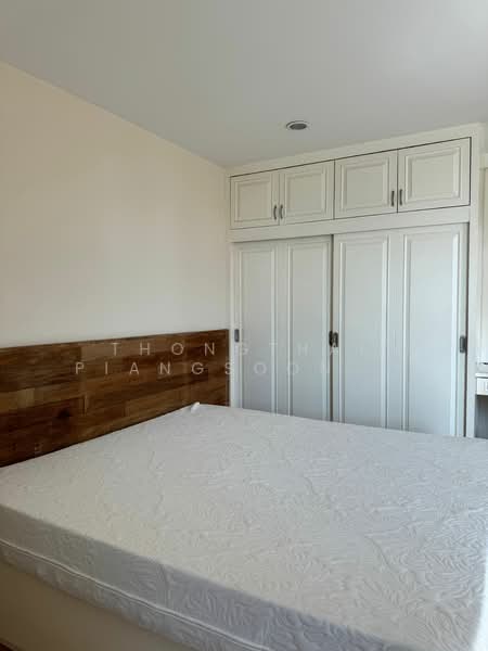 Modern Town, Bangkok, Ekamai Road, Khlong Tan Nua, Watthana, Bangkok, 1 Bedroom, 68 sqm, Condo For Rent, by Thongthai Piangsoonthron, 500293243 - DDproperty.com