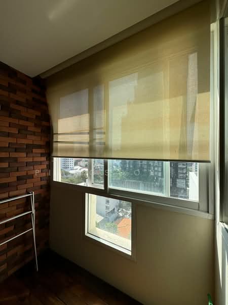 Modern Town, Bangkok, Ekamai Road, Khlong Tan Nua, Watthana, Bangkok, 1 Bedroom, 68 sqm, Condo For Rent, by Thongthai Piangsoonthron, 500293243 - DDproperty.com