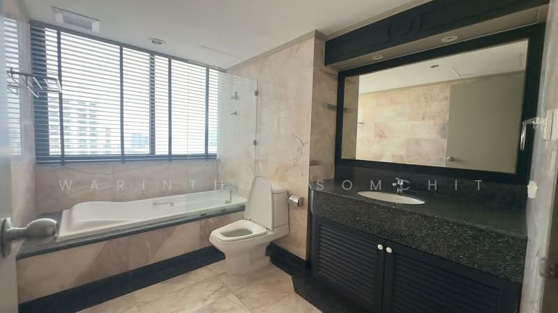 Lake Avenue Sukhumvit 16, Bangkok, Soi Sammitr Sukhumvit Road, Khlong Tan Nua, Watthana, Bangkok, 2 Bedrooms, 123 sqm, Condo For Sale, by Muhammad-ameen Waeyusoh, 500293278 - DDproperty.com