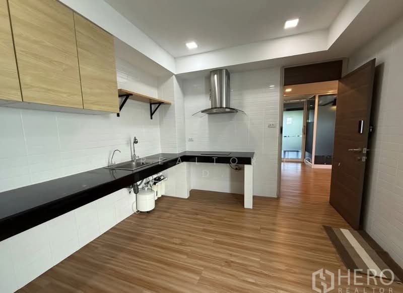 Supalai Prima Riva : ศุภาลัย พรีมา ริวา (Home Office), กรุงเทพ, ถนนพระราม 3, ช่องนนทรี, ยานนาวา, กรุงเทพ, 255 ตร.ม., สำนักงาน ขาย, โดย Hero Realtor Co., Ltd., 500293309 - DDproperty.com