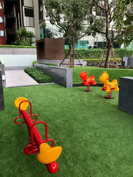 Brix Charan 64, Bangkok, 696 Charan Sanit Wong Road, Bang Yi Khan, Bang Phlat, Bangkok, 2 Bedrooms, 48 sqm, Condo For Rent, by Bencharong (Yok) Treerat-a-na-wat, 500293337 - DDproperty.com