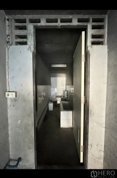 For Rent Warehouse 800 sqm in Lat Yao, Chatuchak, Bangkok HRE00725, กรุงเทพ, ลาดยาว, จตุจักร, กรุงเทพ, 800 ตร.ม., โกดัง-โรงงาน ให้เช่า, โดย Hero Realtor Co., Ltd., 500293376 - DDproperty.com