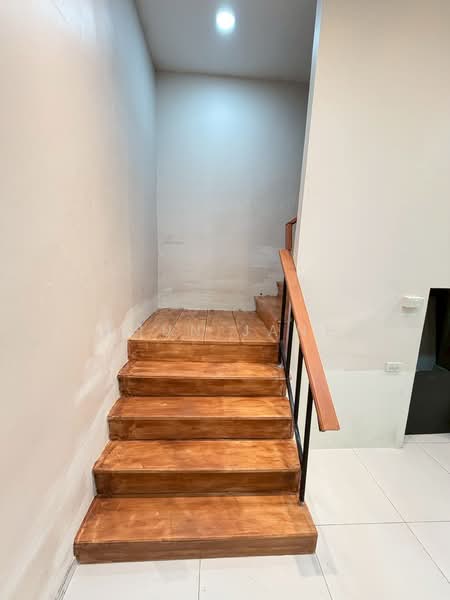 Commercial Building for Rent in a Prime Location on Sukhumvit Road (SPSJP328), Bangkok, สุขุมวิท60/2, Bang Chak, Phra Khanong, Bangkok, , 200 sqm, Shophouse For Rent, by Khun Jane, 500293390 - DDproperty.com