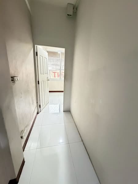 อาคารพาณิชย์ ให้เช่า ทำเลทอง ติดถนนสุขุมวิท (SPSJP328), กรุงเทพ, สุขุมวิท60/2, บางจาก, พระโขนง, กรุงเทพ, 200 ตร.ม., ตึกแถว-อาคารพาณิชย์ ให้เช่า, โดย Khun Jane, 500293390 - DDproperty.com