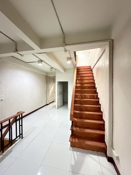 Commercial Building for Rent in a Prime Location on Sukhumvit Road (SPSJP328), Bangkok, สุขุมวิท60/2, Bang Chak, Phra Khanong, Bangkok, , 200 sqm, Shophouse For Rent, by Khun Jane, 500293390 - DDproperty.com