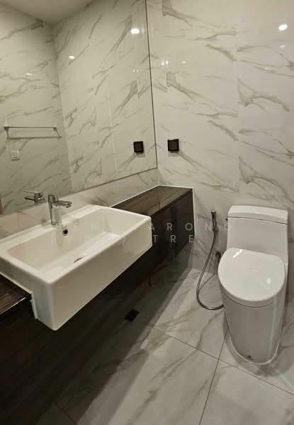 Noble BE19 Sukhumvit, Bangkok, 89 Sukhumvit 19 Alley, Khlong Tan Nua, Watthana, Bangkok, 1 Bedroom, 30 sqm, Condo For Rent, by Bencharong (Yok) Treerat-a-na-wat, 500293460 - DDproperty.com