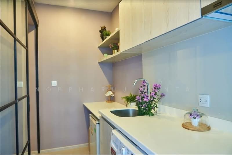Life Asoke, Bangkok, Asoke-Dindang Road, Bang Kapi, Huai Khwang, Bangkok, 1 Bedroom, 30 sqm, Condo For Rent, by Noppharuj Nunta, 500293498 - DDproperty.com