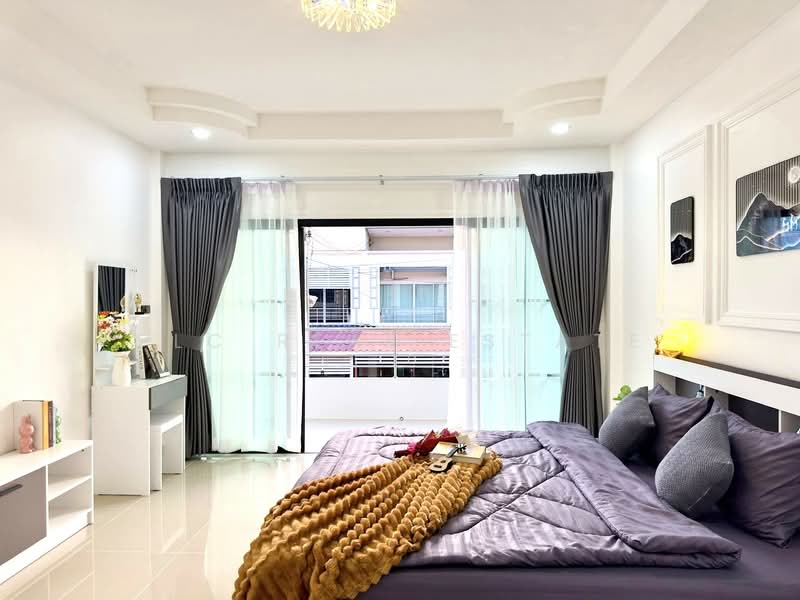 Townhouse for Sale East Pattaya Newly Renovated Move In Ready, Chon Buri (Pattaya), Bang Lamung, Bang Lamung (Pattaya), Chon Buri (Pattaya), 2 Bedrooms, 72 sqm, Townhouse For Sale, by PLC real estate, 500293614 - DDproperty.com