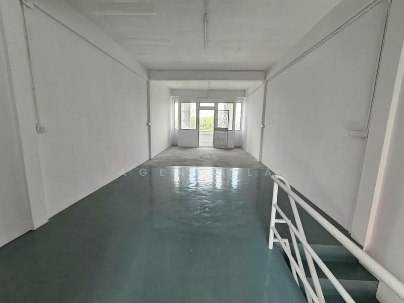 4.5 Storey Commercial Building with 4 combined units on Chalerm Phrakiat Rama IX Road (SPSP658), Bangkok, เฉลิมพระเกียรติ ร.9, Nong Bon, Prawet, Bangkok, , 1,000 sqm, Shophouse For Rent, by Agent Pla, 500293677 - DDproperty.com