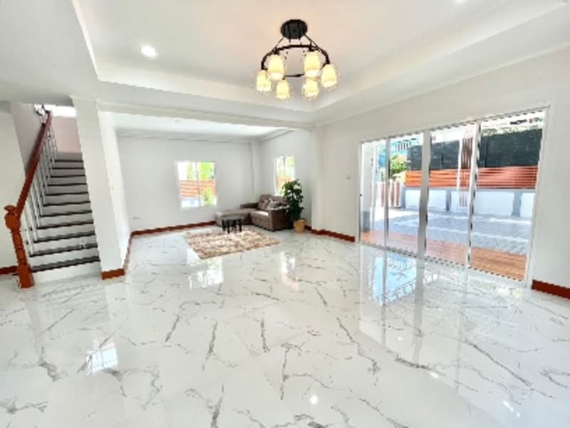 บ้าน 4-ห้องนอน, กรุงเทพ, แสนแสบ, มีนบุรี, กรุงเทพ, 220 ตร.ม., บ้านเดี่ยว ขาย, โดย Ramita  Theptham, 500293706 - DDproperty.com