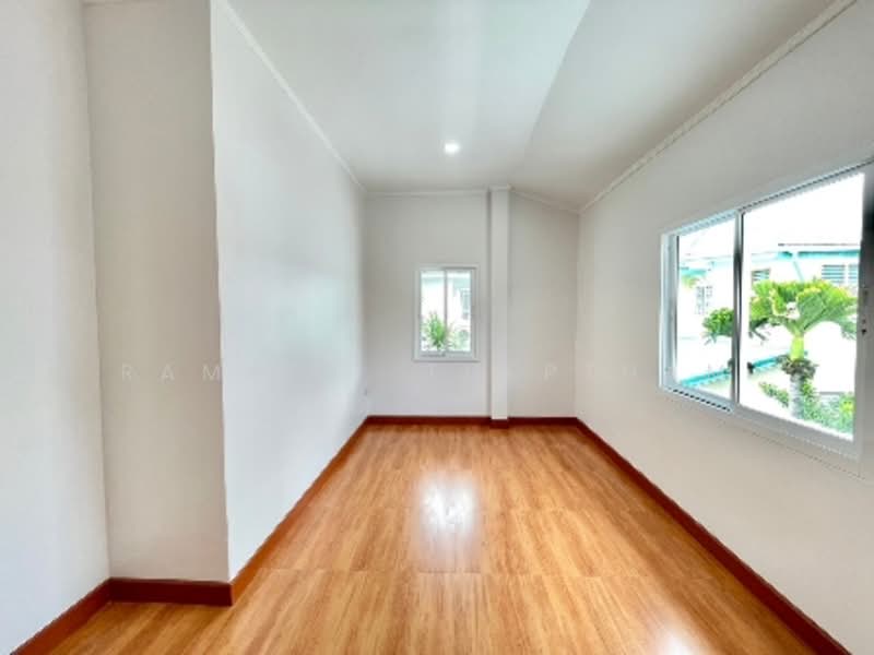 บ้าน 4-ห้องนอน, กรุงเทพ, แสนแสบ, มีนบุรี, กรุงเทพ, 220 ตร.ม., บ้านเดี่ยว ขาย, โดย Ramita  Theptham, 500293706 - DDproperty.com