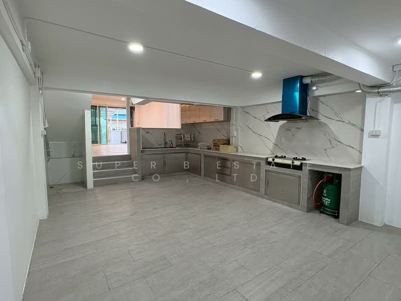 ทาวน์เฮ้าส์ อินทรามระ, Bangkok, อินทรามระ, Din Daeng, Din Daeng, Bangkok, 4 Bedrooms, 180 sqm, Townhouse For Rent, by Super B Estate Co., Ltd, 500293791 - DDproperty.com