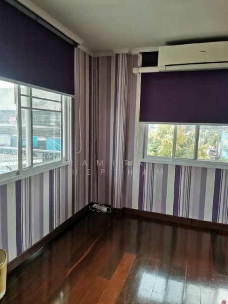 3-BR House, Bangkok, Saphan Song, Wang Thonglang, Bangkok, 3 Bedrooms, 300 sqm, Single Detached House For Sale, by Ramita  Theptham, 500293806 - DDproperty.com