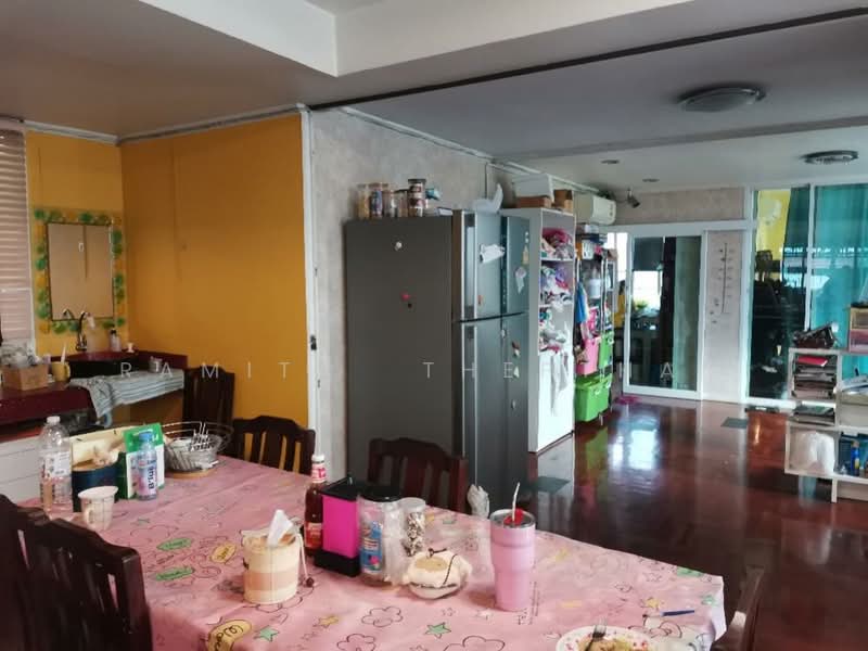 3-BR House, Bangkok, Saphan Song, Wang Thonglang, Bangkok, 3 Bedrooms, 300 sqm, Single Detached House For Sale, by Ramita  Theptham, 500293806 - DDproperty.com