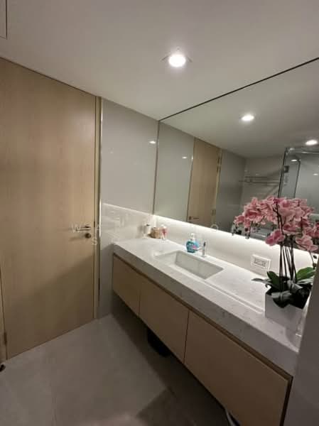 Silom Suite, Bangkok, Soi Sathorn 12, Sathorn Road, Silom, Bang Rak, Bangkok, 4 Bedrooms, 114 sqm, Condo For Rent, by Warinthon Somchit, 500293890 - DDproperty.com