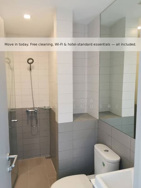 IDEO MOBI Sukhumvit 81, Bangkok, 2097 Sukhumvit Road, Bang Chak, Phra Khanong, Bangkok, 2 Bedrooms, 45 sqm, Condo For Rent, by Sompob Buaparungsri, 500293920 - DDproperty.com