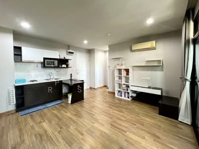 ขาย - Baan Navatara Condominium : บ้านนวธารา คอนโดมิเนียม, กรุงเทพ