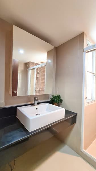 Baan Samsen Condominium, Bangkok, Samsen Road, Dusit, Dusit, Bangkok, 2 Bedrooms, 76 sqm, Condo For Rent, by Keerati  Wangrujirakul, 500294111 - DDproperty.com